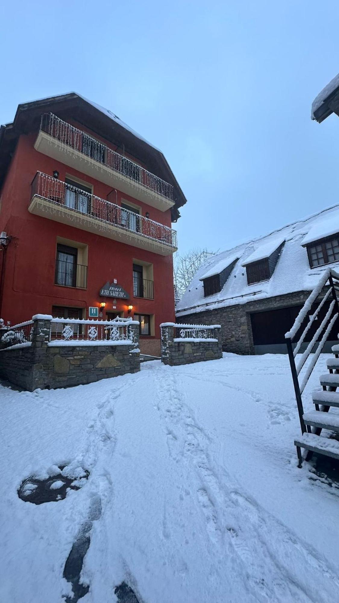 Hotel Saueth Tredós Zewnętrze zdjęcie